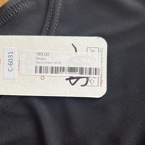 NWT Magna Fit and Flare Black Dress Size 14/16 Knit Fabric - Picture 11 of 12